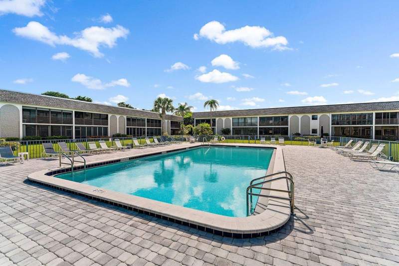 2 bedroom Condominium at 755 Saturn Street #H206, Jupiter Inlet Condo, Jupiter — photo 4