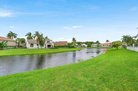 10599 St Thomas Drive, Boca Raton FL - photo 13 of 65
