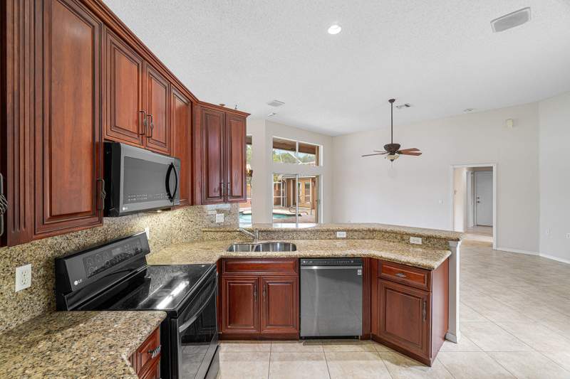 3 bedroom Single Family Residence at 10599 St Thomas Drive, Boca Isles South Ph 5C, Boca Raton — photo 4