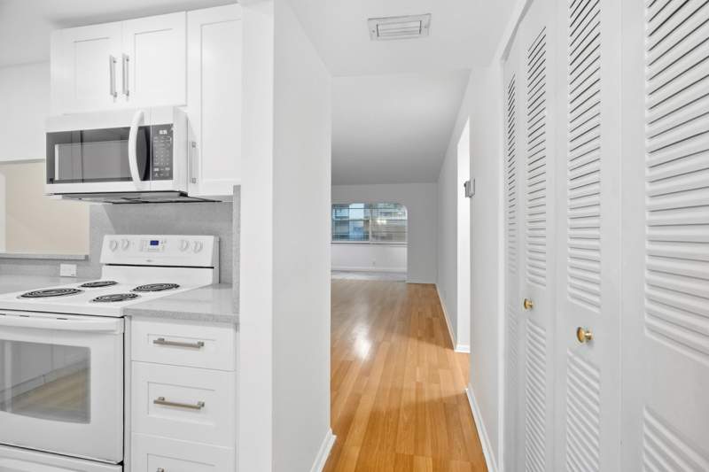 2 bedroom Condominium at 3210 Holiday Springs Boulevard #2-108, Holiday Springs Village 1 Condo, Margate — photo 5