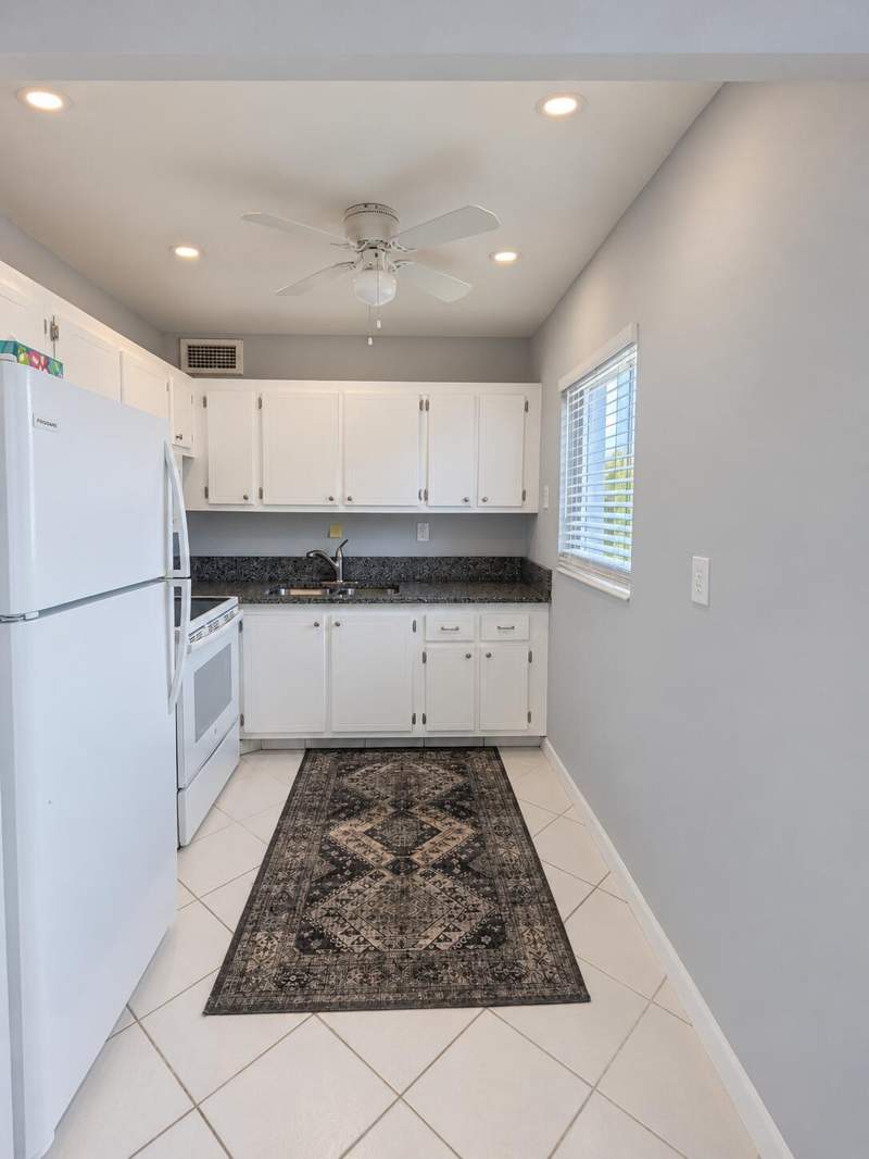 2 bedroom Condominium at 100 Kingswood, Kingswood II Condos, West Palm Beach — photo 3