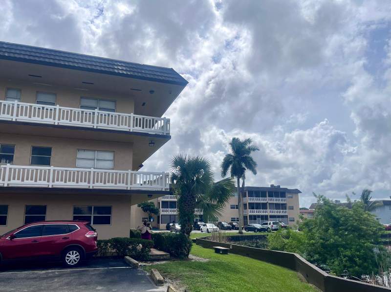 3 bedroom Condominium at 5861 NW 16th Place #313, Lakeside Manor South Condo, Sunrise — photo 3