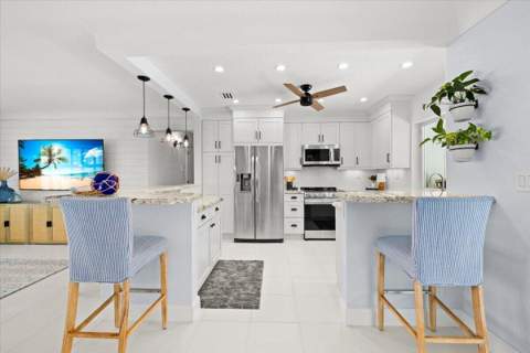 38 SW 10th Avenue, Boca Raton FL - photo 15 of 49