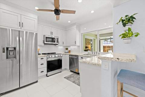 38 SW 10th Avenue, Boca Raton FL - photo 16 of 49
