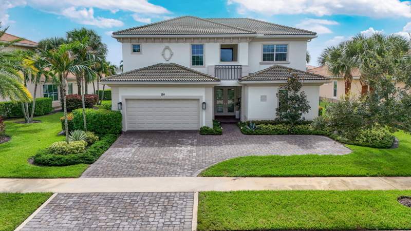 4 bedroom Single Family Residence at 154 Sonata Drive, Jupiter Country Club, Jupiter — photo 3