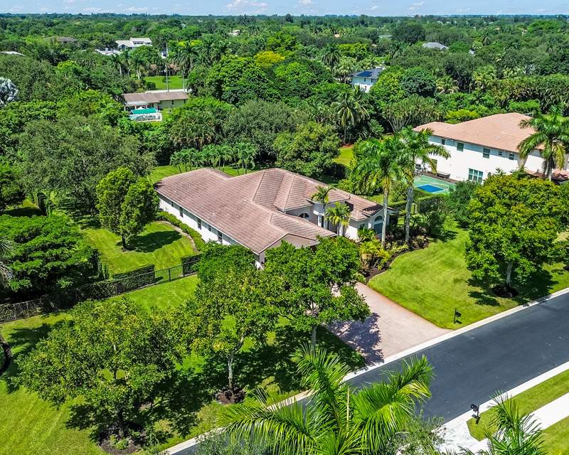 5 bedroom Single Family Residence at 3599 Juniper Lane, Long Lake Ranches Plat Three, Davie — photo 2