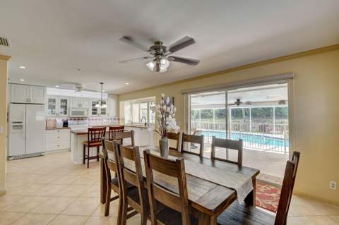 1086 SW 28th Avenue, Boynton Beach FL - photo 10 of 32