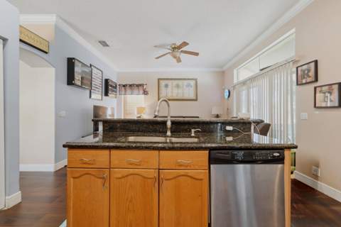 6801 Las Colinas Lane, Lake Worth FL - photo 15 of 58