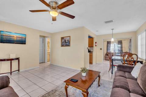 6872 NW 26th Court, Sunrise FL - photo 16 of 40