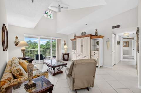 4452 NE Ocean Boulevard #C3, Jensen Beach FL - photo 11 of 33
