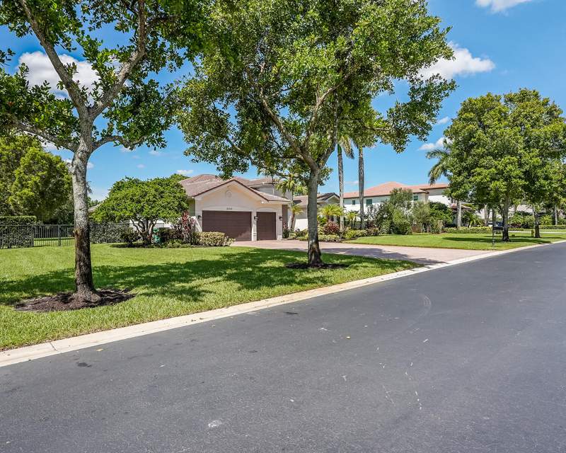 5 bedroom Single Family Residence at 3599 Juniper Lane, Long Lake Ranches Plat Three, Davie — photo 5