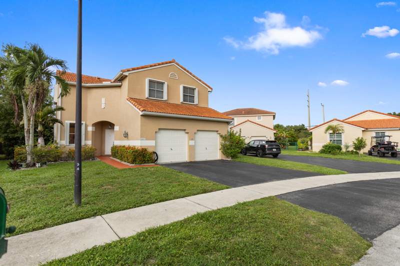 4 bedroom Single Family Residence at 18413 NW 20th Street, Dimensions North At Chapel Trail, Pembroke Pines — photo 5