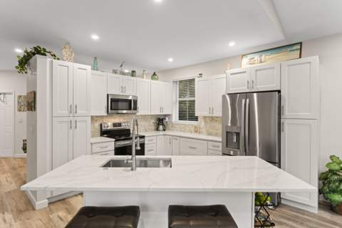 18413 NW 20th Street, Pembroke Pines FL - photo 8 of 64
