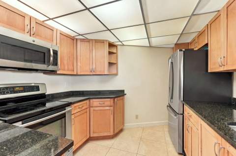 1301 River Reach Drive #507, Fort Lauderdale FL - photo 10 of 35