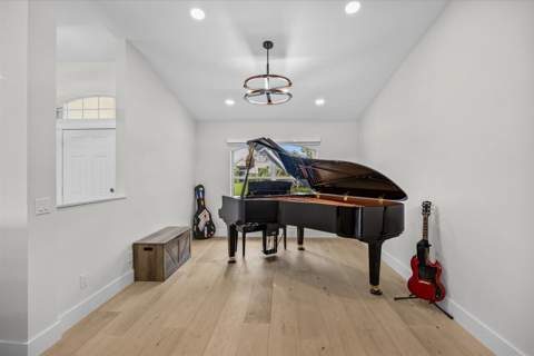 122 Queen Frederika Court, Hutchinson Island FL - photo 9 of 69