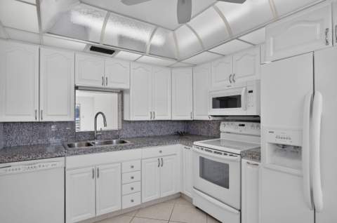 2901 Victoria Circle #D4, Coconut Creek FL - photo 8 of 71