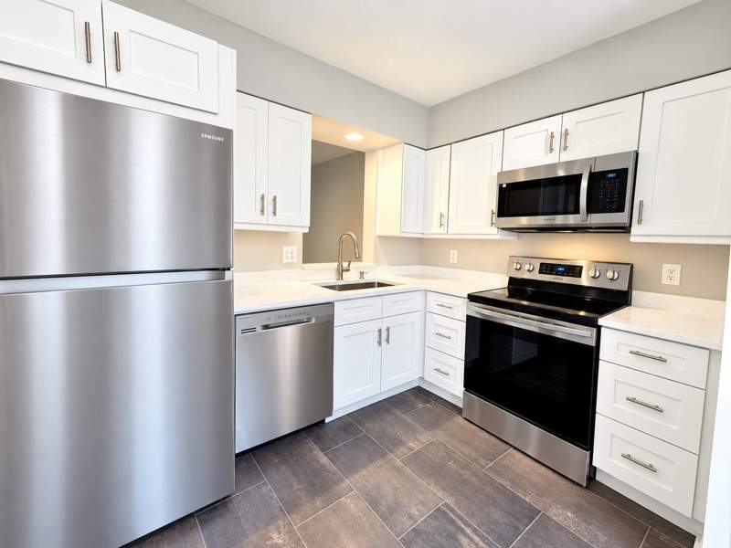 2 bedroom Condominium at 14701 Cumberland Drive #301, Villages Of Oriole Deauville Condo, Delray Beach — photo 3