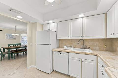 2000 S Ocean Boulevard #Lb, Lauderdale-By-The-Sea FL - photo 8 of 35