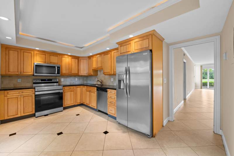 3 bedroom Condominium at 4000 Cypress Grove Way #103, No 125 Palm-Aire Country Club, Pompano Beach — photo 4