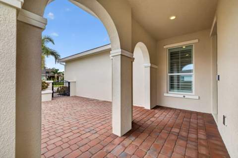 9907 SW Trumpet Tree Circle, Port St. Lucie FL - photo 7 of 56