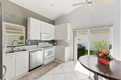 7216 Whitfield Avenue, Boynton Beach FL - photo 7 of 21