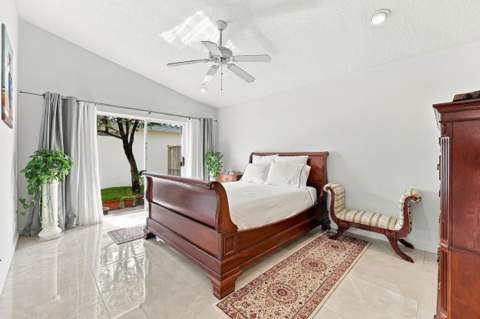 7216 Whitfield Avenue, Boynton Beach FL - photo 8 of 21