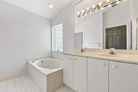 7216 Whitfield Avenue, Boynton Beach FL - photo 10 of 21