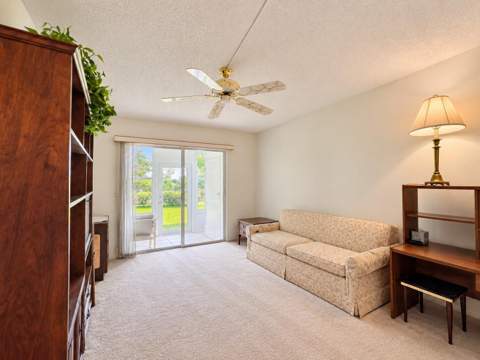 102 Greenbrier A, West Palm Beach FL - photo 8 of 19