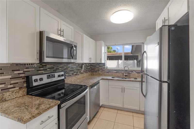 3 bedroom Single Family Residence at 2001 NW 14th Avenue, Hillmont Hgts Rev & Add, Fort Lauderdale — photo 2