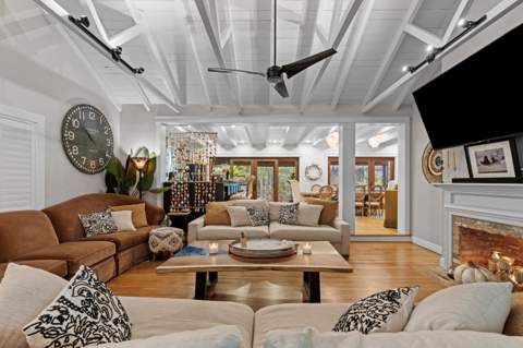 613 S Lakeside Drive, Lake Worth Beach FL - photo 10 of 56