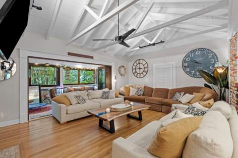 613 S Lakeside Drive, Lake Worth Beach FL - photo 7 of 56