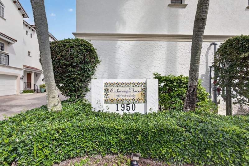 3 bedroom Townhouse at 1950 Presidential Way #10, Embassy Place Condo, West Palm Beach — photo 3
