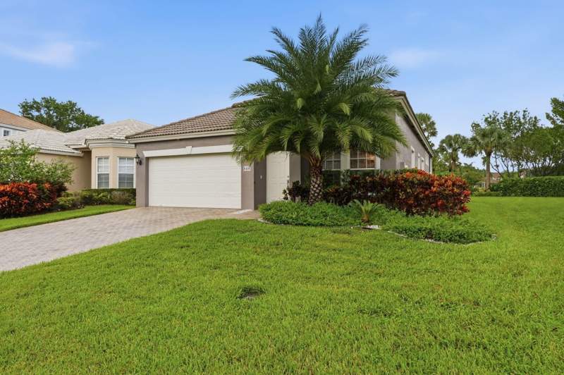 3 bedroom Single Family Residence at 8481 Via D Oro, Mizner Pointe Of Boca Via Ancho, Boca Raton — photo 3