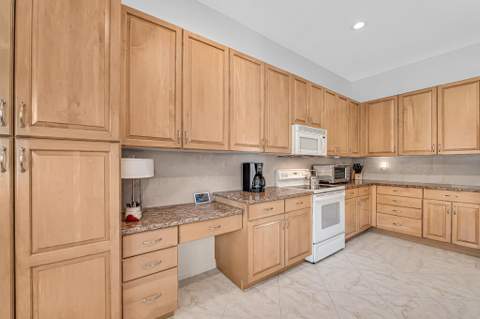 7546 Pebble Shores Terrace, Lake Worth FL - photo 20 of 74