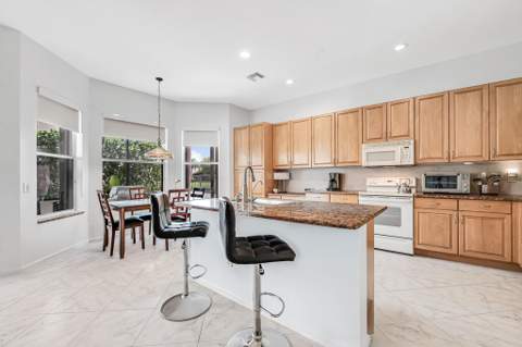 7546 Pebble Shores Terrace, Lake Worth FL - photo 10 of 74