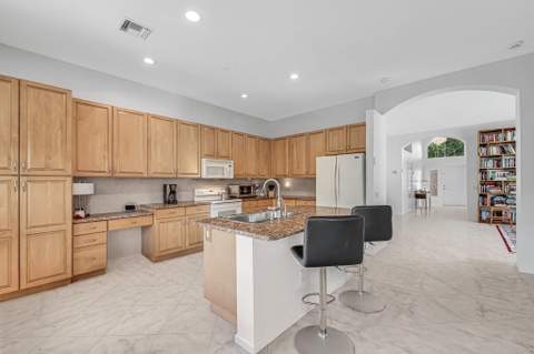 7546 Pebble Shores Terrace, Lake Worth FL - photo 9 of 74