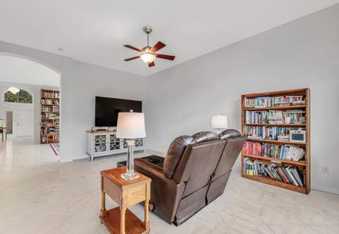 7546 Pebble Shores Terrace, Lake Worth FL - photo 18 of 74