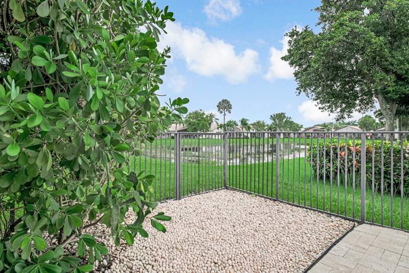 3 bedroom Single Family Residence at 7546 Pebble Shores Terrace, Valencia Shores, Lake Worth — photo 3