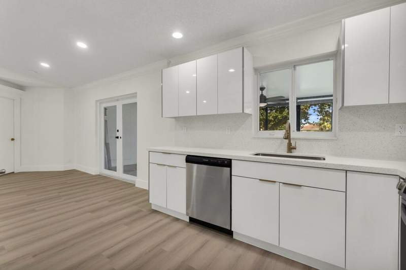 4 bedroom Single Family Residence at 1790 NW 56th Avenue, The Estates Of Wimbledon, Lauderhill — photo 4