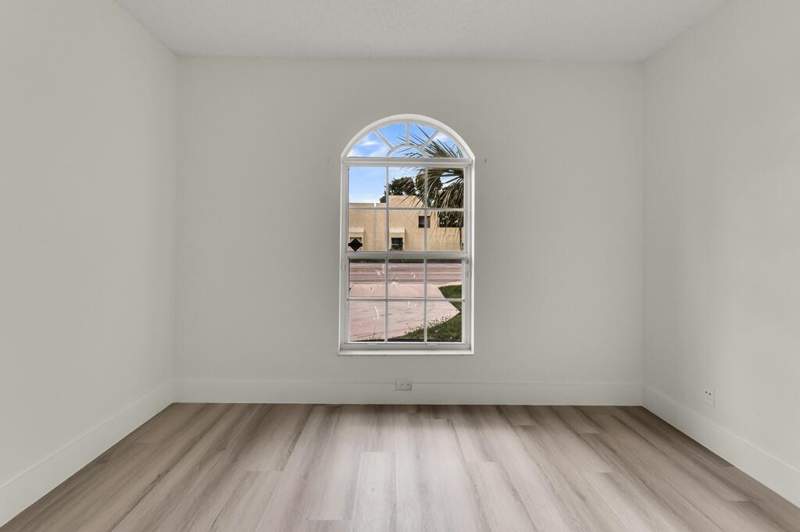 4 bedroom Single Family Residence at 1790 NW 56th Avenue, The Estates Of Wimbledon, Lauderhill — photo 5
