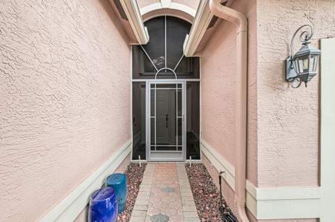 7546 Pebble Shores Terrace, Lake Worth FL - photo 6 of 74