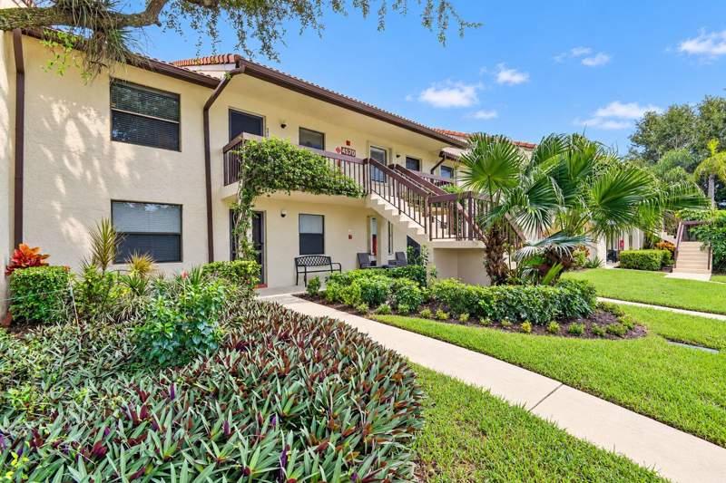 2 bedroom Condominium at 4570 Lucerne Lakes Boulevard #203, Lucerne Lakes Golf Colony, Lake Worth — photo 4