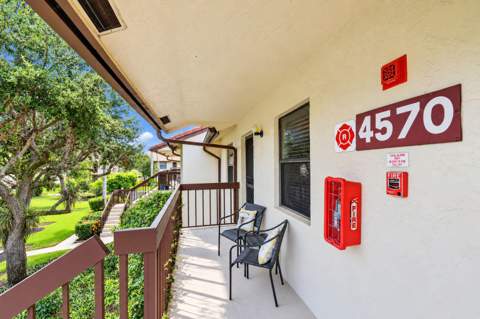 4570 Lucerne Lakes Boulevard #203, Lake Worth FL - photo 6 of 72