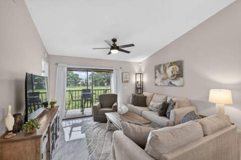 4570 Lucerne Lakes Boulevard #203, Lake Worth FL - photo 17 of 72