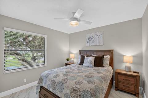 4570 Lucerne Lakes Boulevard #203, Lake Worth FL - photo 24 of 72