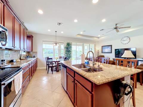 12063 SW Bennington Circle, Port St. Lucie FL - photo 13 of 89