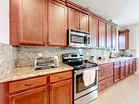 12063 SW Bennington Circle, Port St. Lucie FL - photo 15 of 89