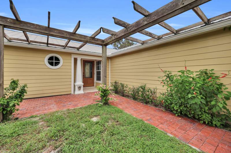 3 bedroom Single Family Residence at 351 SW Dwight Avenue, Port St Lucie Section 4, Port St. Lucie — photo 3