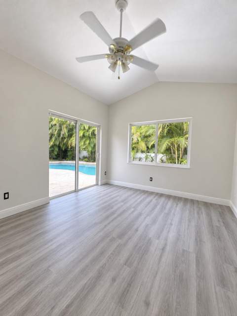 2465 Kimmie Drive, Hollywood FL - photo 13 of 37