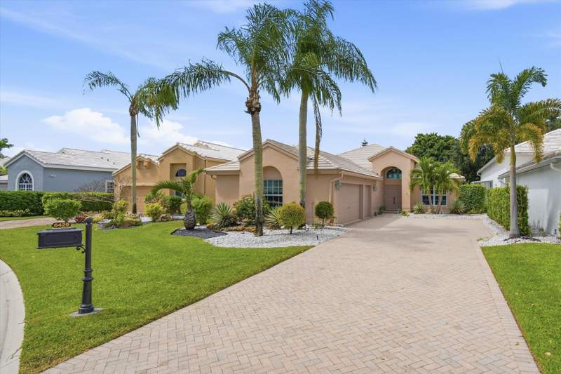 3 bedroom Single Family Residence at 6429 Three Lakes Lane, Hampton Fairways 2, Boynton Beach — photo 2